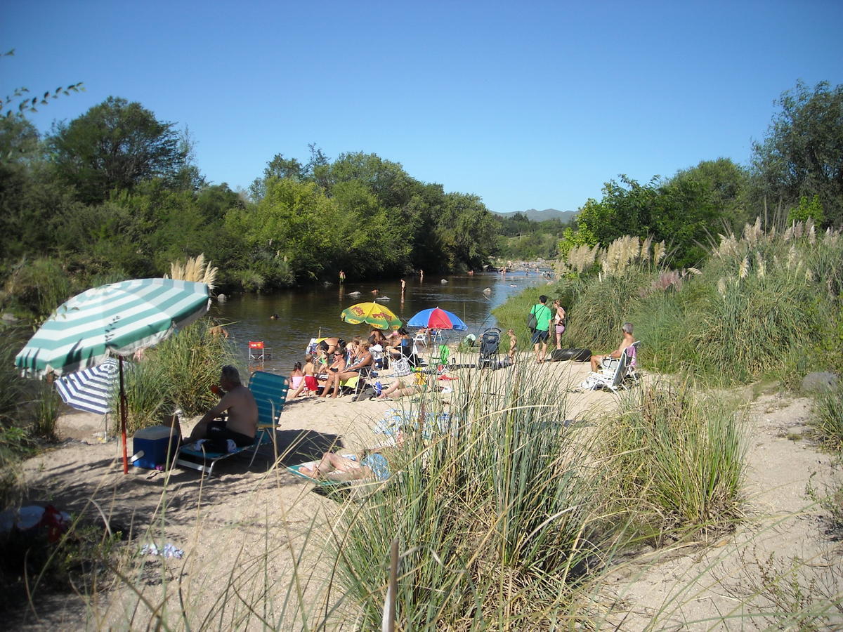 Cabañas Ecos del Rio Los Reartes Habitación foto